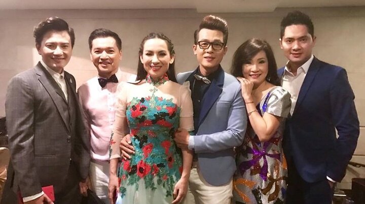 Đàm Vĩnh Hưng và dàn sao Việt diễn trong đám cưới ở Đà Nẵng