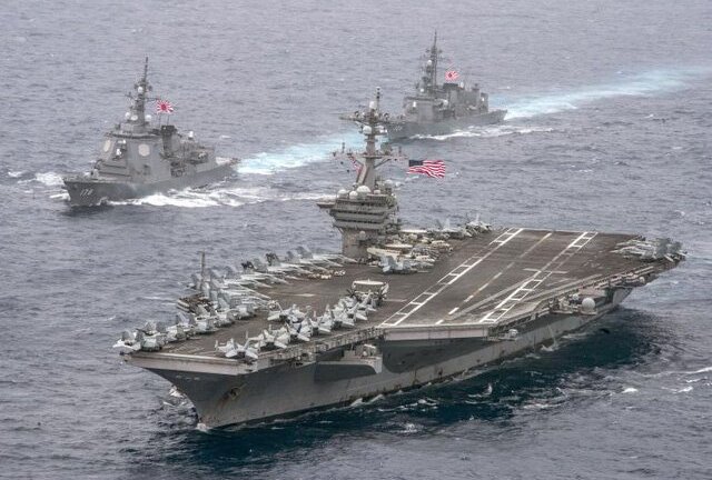 Tàu chiến Mỹ áp sát bán đảo Triều Tiên sau vụ phóng tên lửa