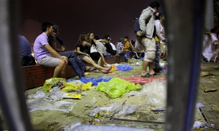 Hình ảnh đáng xấu hổ sau đêm thi pháo hoa đầu tiên ở Đà Nẵng