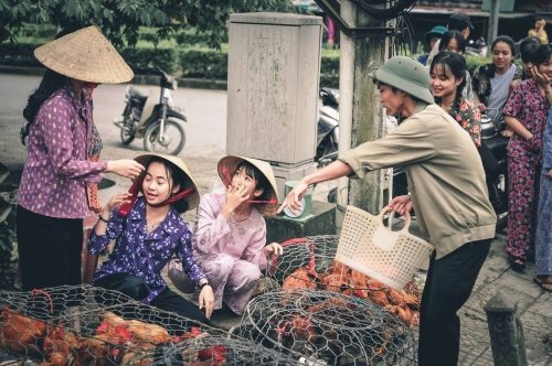 Ảnh kỷ yếu thời bao cấp của học sinh Huế khiến dân mạng thích thú