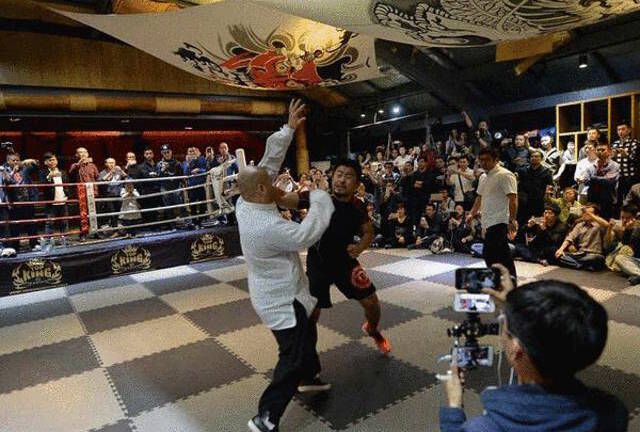 Cao thủ Thái cực quyền bị võ sĩ MMA hạ đo ván chỉ trong 10 giây