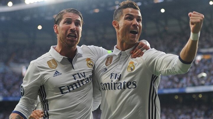 Dừng hình màn 'lên đồng' của Ronaldo giúp Real đại thắng Atletico Madrid