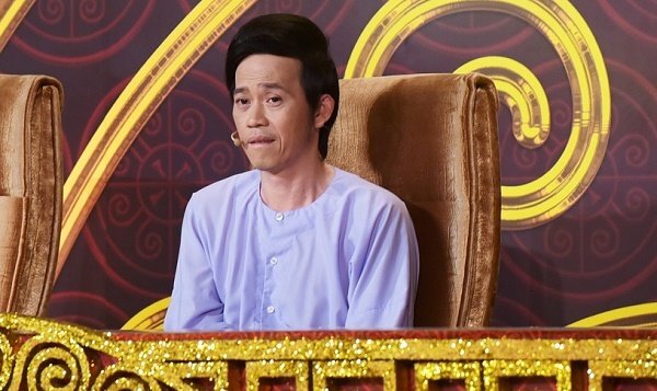 Hoài Linh phản ứng ra sao khi bị Phi Nhung đòi hôn?