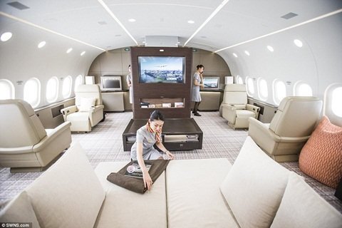 Ngất ngây độ sang chảnh của máy bay có giá thuê gần 600 triệu đồng/giờ