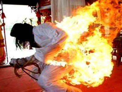 Nghi án chồng đổ xăng thiêu chết vợ ở Hải Dương