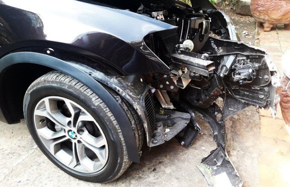 Xe BMW tông gốc me, Chủ tịch huyện tử nạn: Thông tin mới nhất