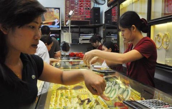 Giá vàng hôm nay 6/5 biến động bất thường