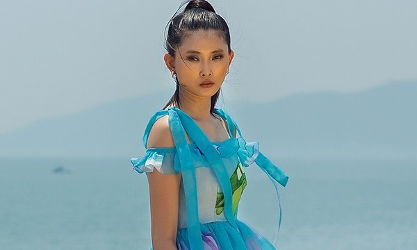 Siêu mẫu Kim Nhung bay bổng với những ‘áng mây’