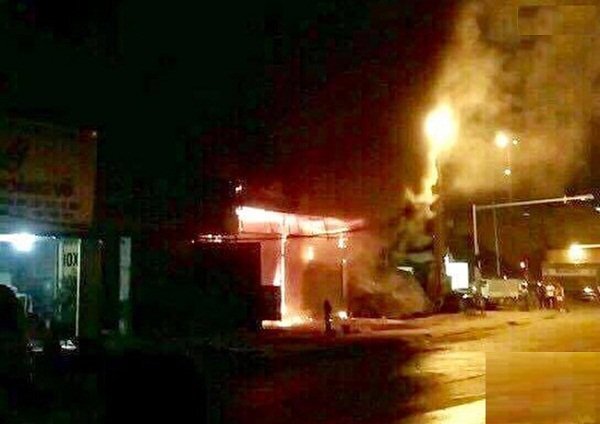 Video: Hiện trường vụ cháy khiến hàng trăm chiếc điều hòa bị thiêu rụi ở Hà Nội