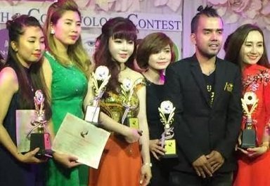 'Bàn tay vàng' Hà Thu Trang đoạt Giải vàng phun xăm quốc tế