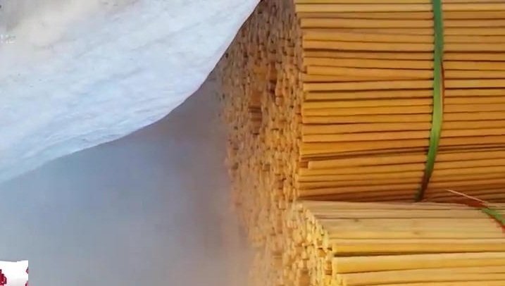 Khiếp đảm công nghệ ủ lưu huỳnh chống mốc, tẩy trắng đũa ăn