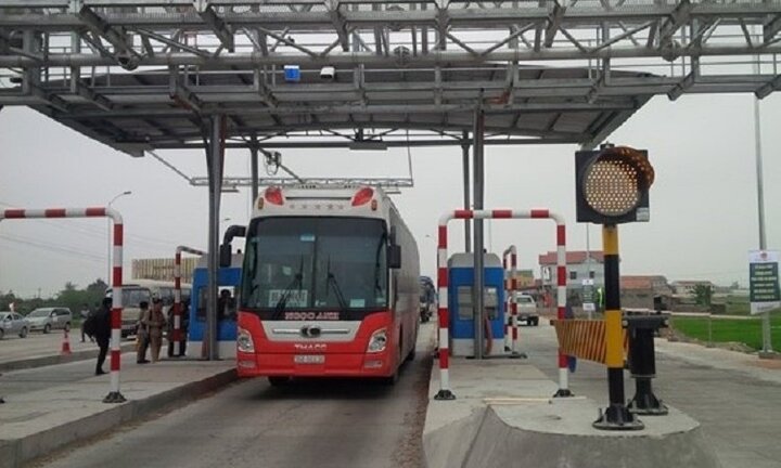 Quảng Bình đề nghị miễn phí qua 2 trạm thu phí cho người dân