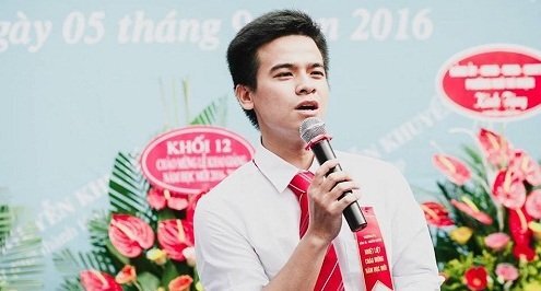 Thầy giáo điển trai chế bài hát 'Duyên phận' thành bài giảng khiến học sinh thích thú