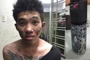 Không đội mũ bảo hiểm, dùng hơi cay tấn công cảnh sát