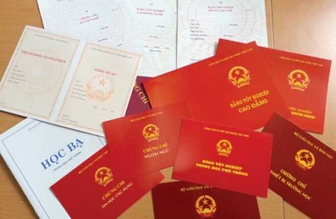 Sử dụng bằng giả, Phó Hạt trưởng Hạt Kiểm lâm bị xem xét kỷ luật