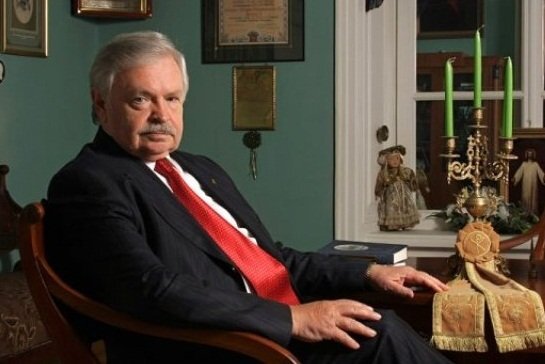 Cha đẻ phim kinh điển 'Ông tướng của tôi' tới Việt Nam