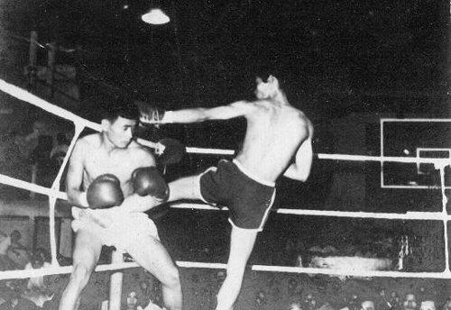 Thần cước Sài Gòn xưa hạ gục nhiều võ sĩ thế giới