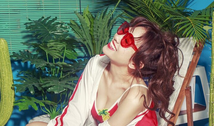 Hari Won sexy đầy sức sống, tiết lộ dự án đầu tư tặng fan