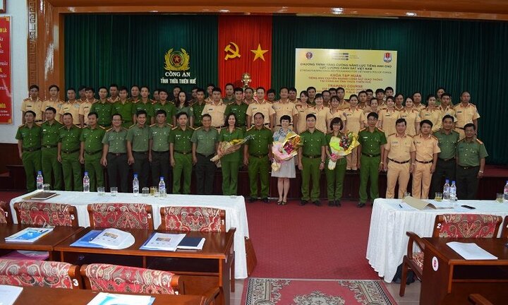 Tập huấn tiếng Anh chuyên ngành cho CSGT Thừa Thiên - Huế