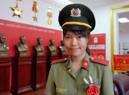 Nữ thủ khoa ĐH Kỹ thuật Hậu cần là tay đấm đáng gờm khiến bao chàng trai nể phục