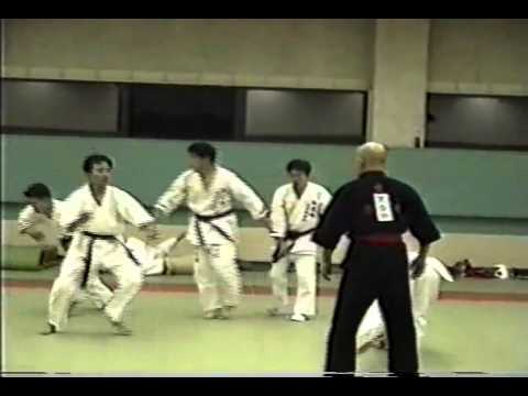 Video: Võ sĩ MMA đánh gục võ sư đai đen Aikido trong vài phút