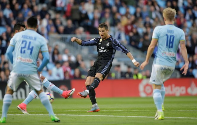 Ronaldo bỏ lỡ cơ hội khó tin nhất sự nghiệp