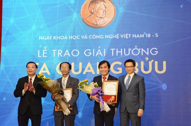 Lần đầu tiên, giải thưởng Tạ Quang Bửu được trao cho hai nhà khoa học ngoài Hà Nội