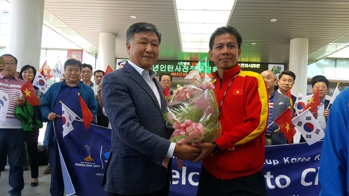 U20 Việt Nam đón khách đặc biệt sáng 19/5