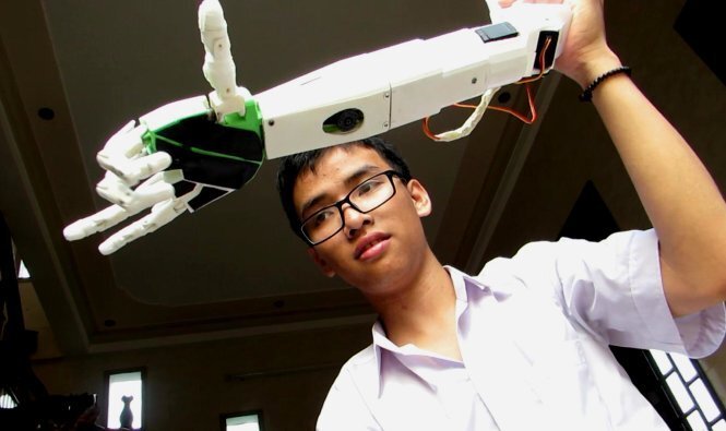 Video: Cánh tay robot của 'nam sinh bị từ chối visa' đạt giải ba tại Mỹ