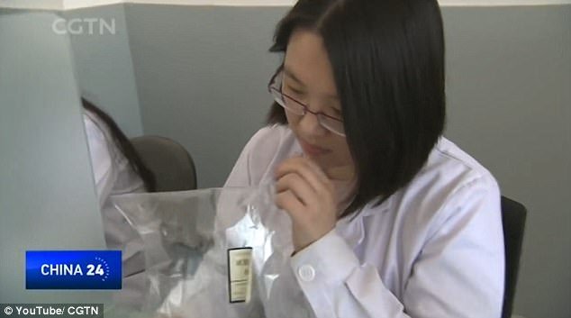 Trung Quốc thuê chuyên gia ngửi không khí ô nhiễm