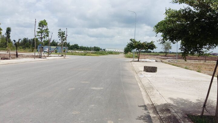 Đất nền vùng ven TP.HCM tăng giá: Bình thường hay sốt ảo?