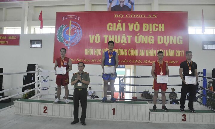 ĐH Kỹ thuật – Hậu cần giành giải nhất ‘Giải vô địch võ thuật ứng dụng’ khối học viên, trường CAND 2017