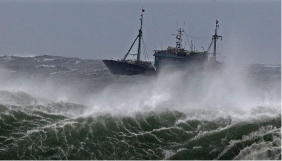 Thời tiết chiều 27/5: Áp thấp trên Biển Đông có khả năng mạnh thêm