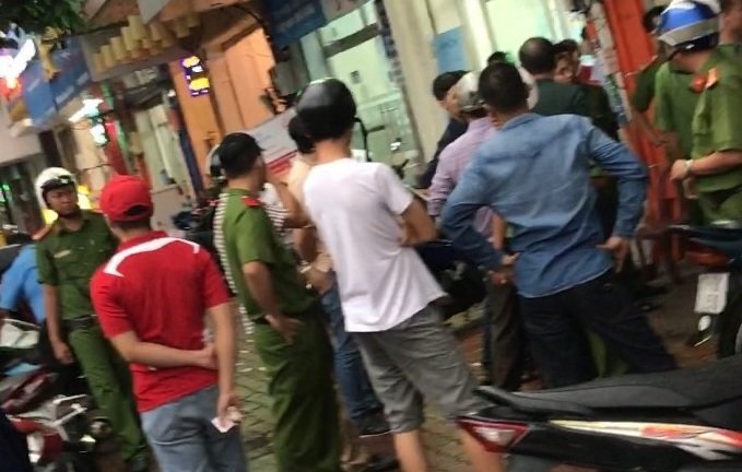 Tự xưng công an rồi xông vào nhà đánh đập, kéo lê 2 người phụ nữ ra đường