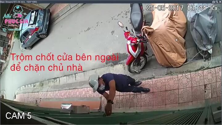 Trộm xảo quyệt khóa trái cửa nhốt chủ nhà để 'cuỗm' xe máy