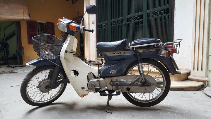 Honda Super Cub ‘đồng nát’ của cựu thiếu gia Hà Thành hét giá 40 triệu đồng