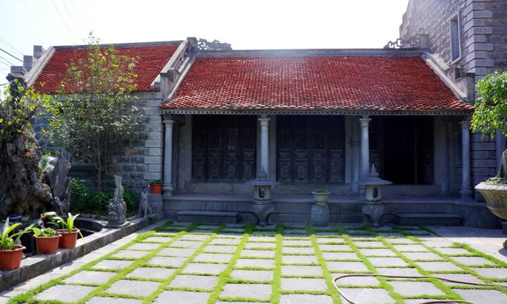 Nhà đá hơn 100 tuổi có một không hai ở cố đô Hoa Lư