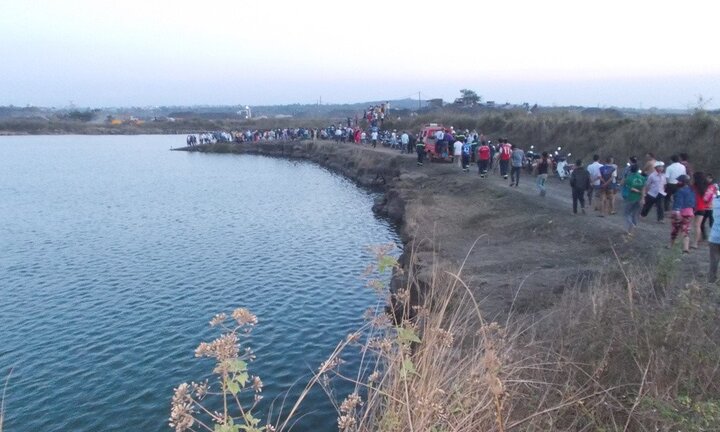 Dừng xả nước thủy điện tìm kiếm thi thể học sinh lớp 5 mất tích