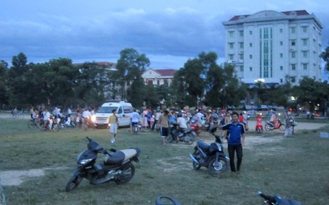 Hy hữu: Đang đi cấp cứu, bệnh nhân bất ngờ nhảy xuống xe thiệt mạng