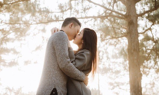 Ảnh cưới đẹp như mơ tại Đà Lạt của em gái Wanbi Tuấn Anh gây 'sốt'