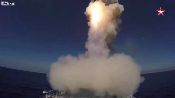 Video: Xem chiến hạm, tàu ngầm Nga phóng tên lửa hành trình diệt IS từ Địa Trung Hải