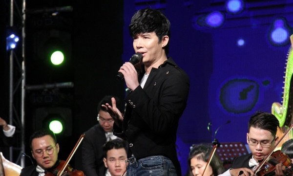 Nathan Lee gây sốt khi hát song ngữ Anh - Pháp
