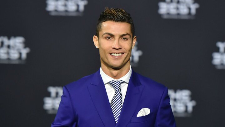 Những hình ảnh chân thực nhất về Cristiano Ronaldo mua nhà tại Việt Nam