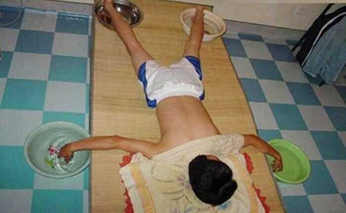 Cười ngả nghiêng với trăm phương nghìn kế chống nóng của sinh viên