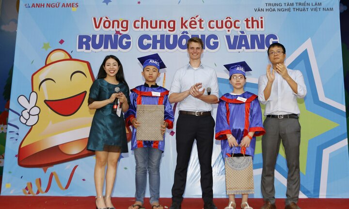 Thông báo cuộc thi Tiếng Anh 'Rung chuông nhí, xí quà to'