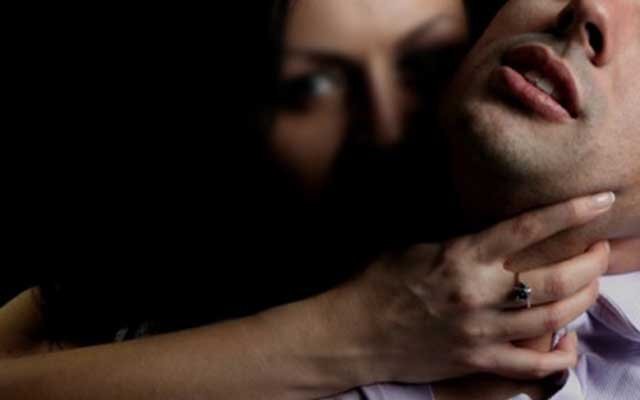 Liên tục bị nữ yêu râu xanh cưỡng hiếp, hàng loạt đàn ông Zimbabwe cầu cứu