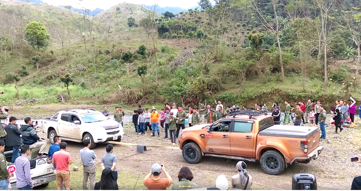 Màn 'kéo co' giữa Ford Ranger và Chervolet Colorado gây sốt