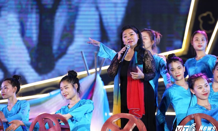 Trực tiếp chương trình nghệ thuật 'Đêm nghe hát đò đưa nhớ Bác'