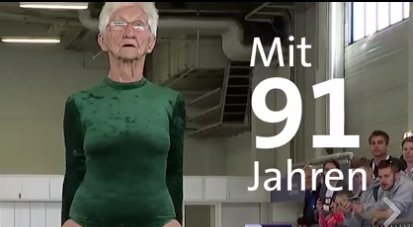 Video: Choáng với bà cụ 91 tuổi tập xà kép thanh niên cũng phải nể