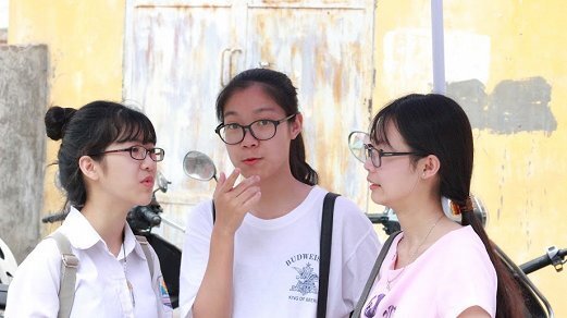 Đề thi vào lớp 10 chuyên Địa ở Hà Nội: Thí sinh than khó